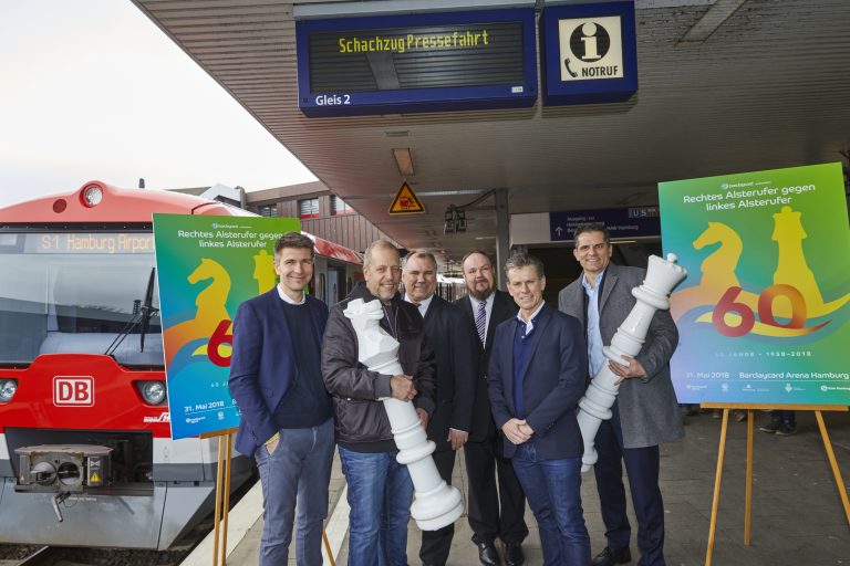 Read more about the article Mit Lotto in der S-Bahn: Auftakt in das Geburtstagsjahr des Alsteruferturniers